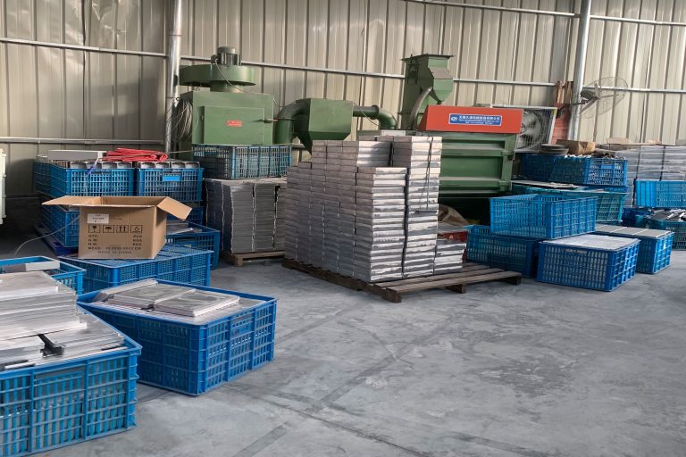 Waterproof aluminum box